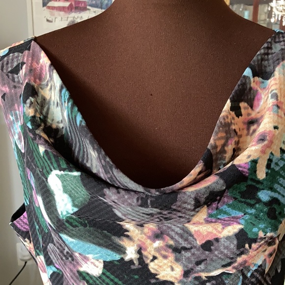 Outback Red sleeveless dress - Picture 2 of 9